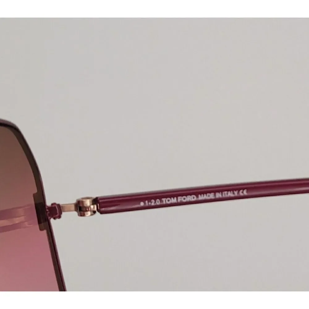 Tom Ford cloth era plastic